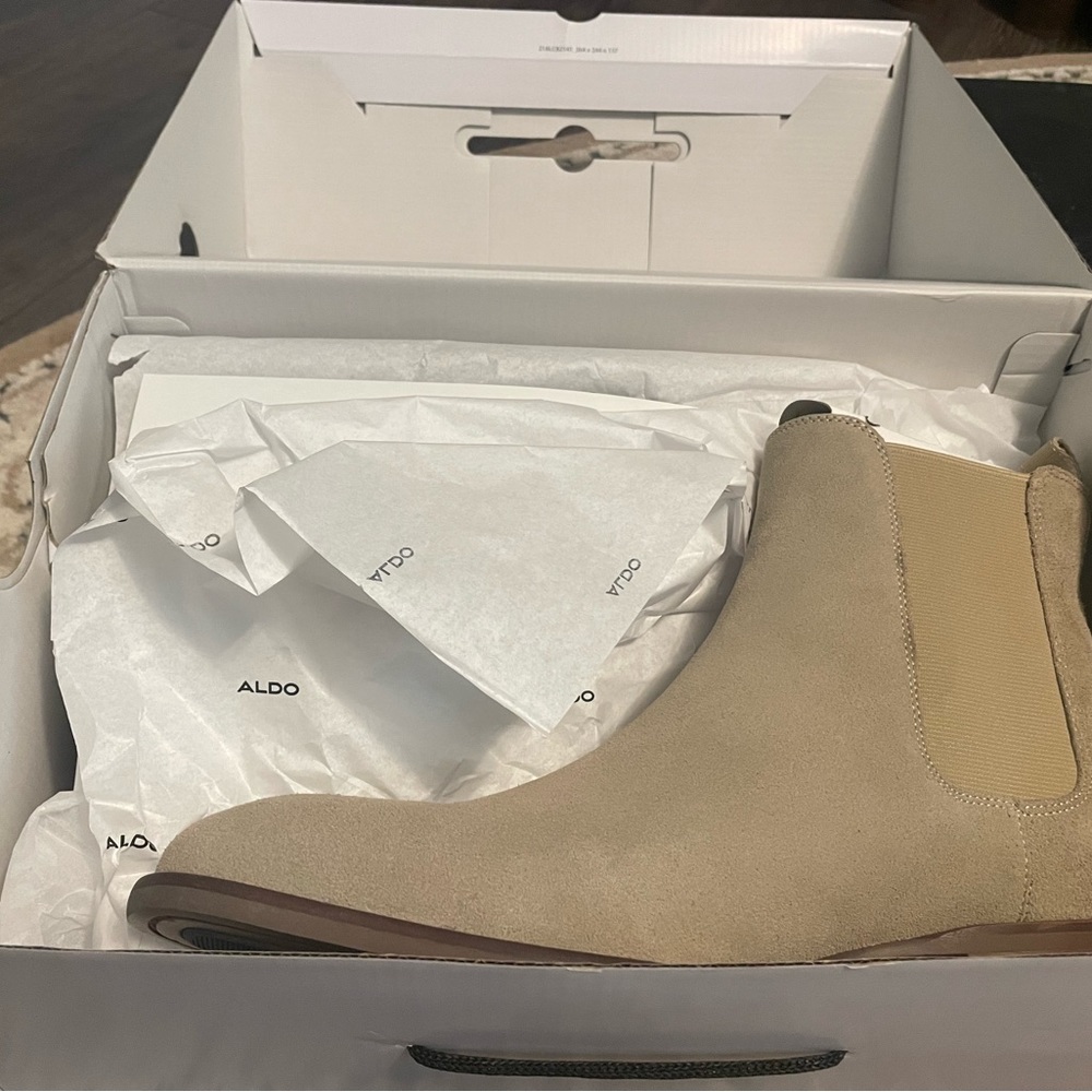 Men’s Aldo suede Chelsea boot
